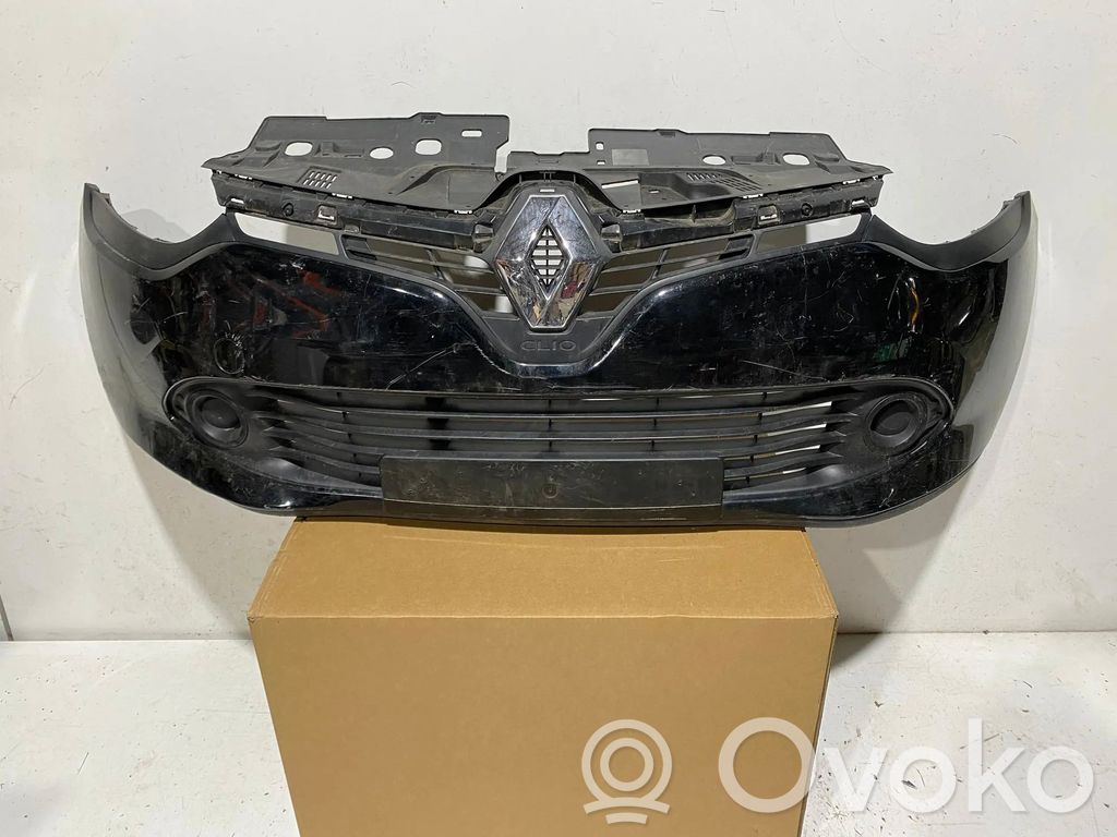 Renault Clio IV Parachoques delantero 