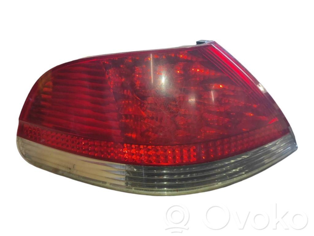 BMW 7 E65 E66 Galinis žibintas kėbule 