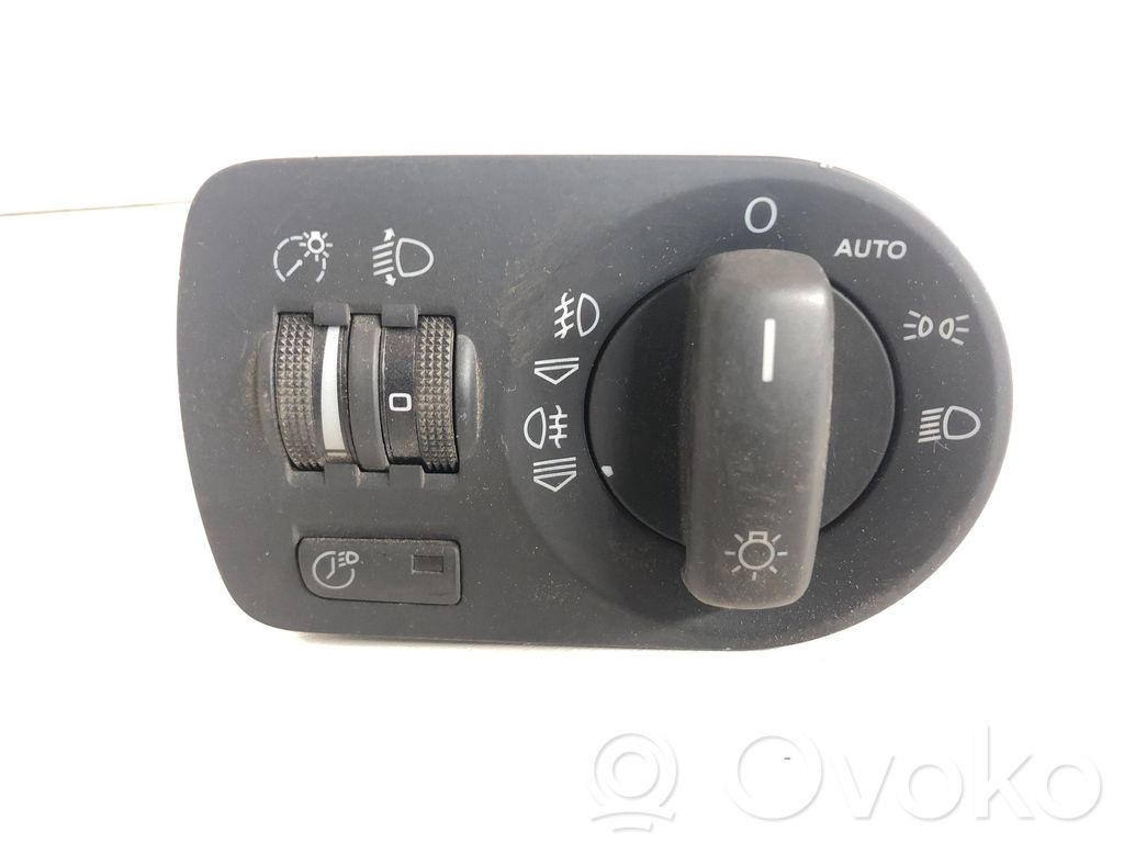 Audi A3 S3 8P Light switch 