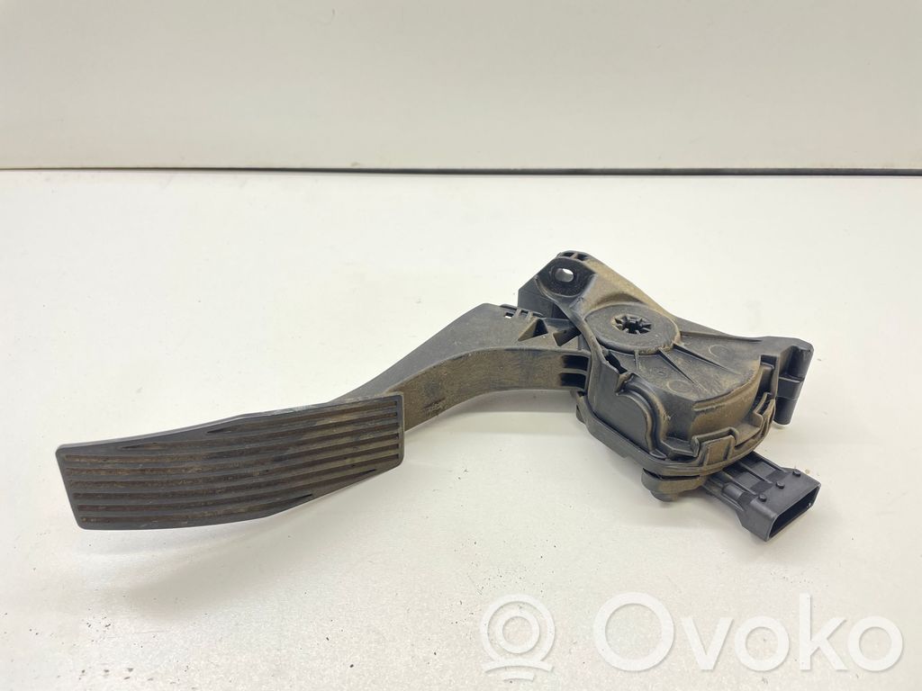 Opel Astra J Pedal del acelerador 