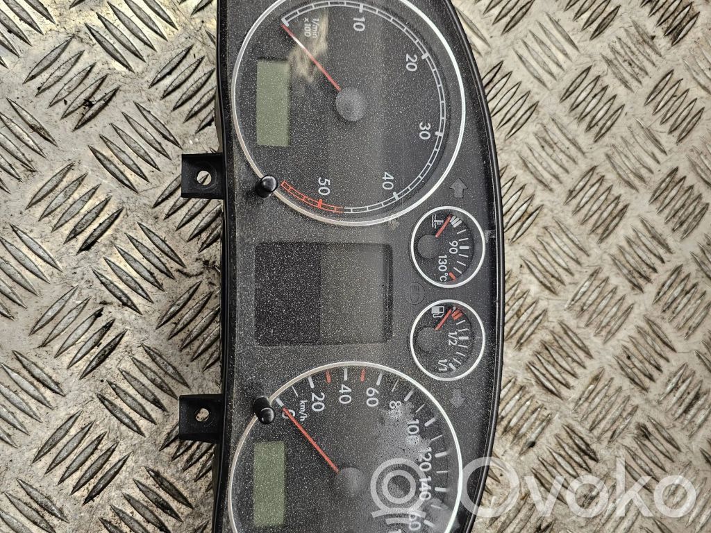 Volkswagen PASSAT B5 Speedometer (instrument cluster) 