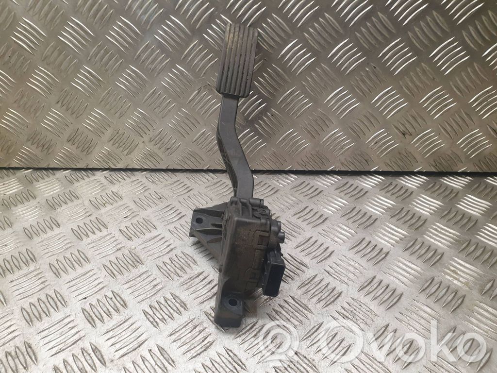 Mitsubishi Colt Pedal del acelerador 
