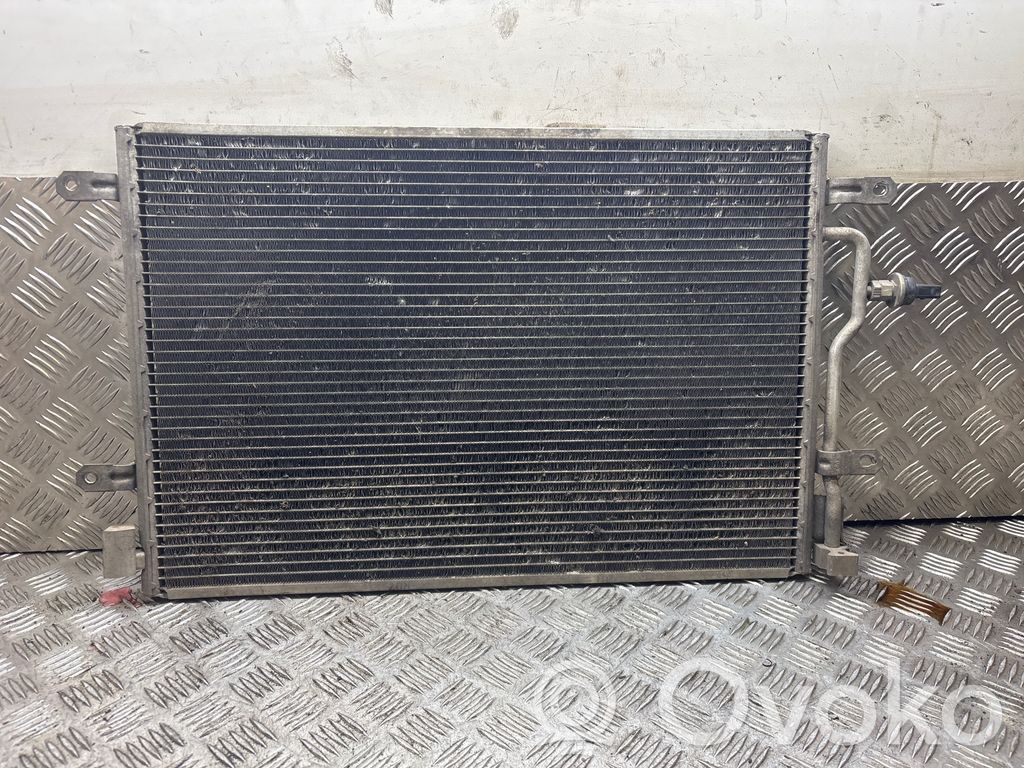 Audi A4 S4 B6 8E 8H Skraplacz / Chłodnica klimatyzacji 