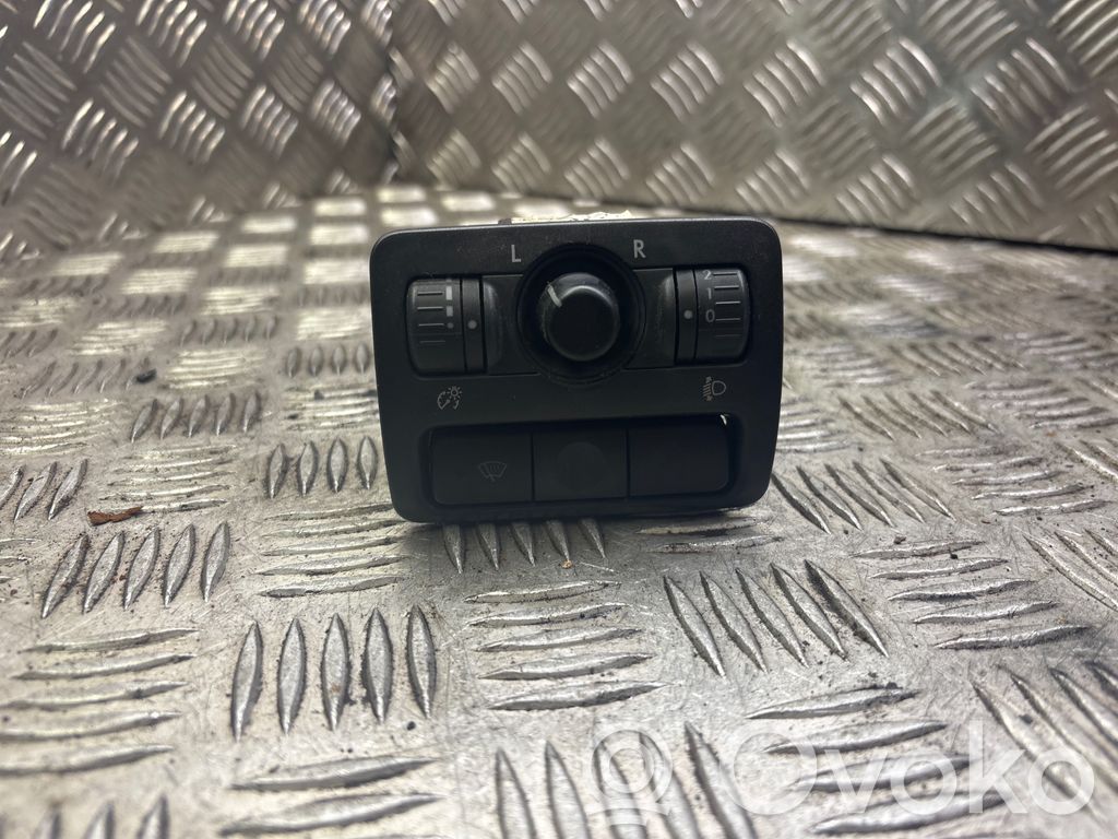 Subaru Outback Wing mirror switch 