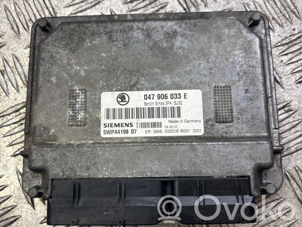 Skoda Fabia Mk1 (6Y) Engine control unit/module 