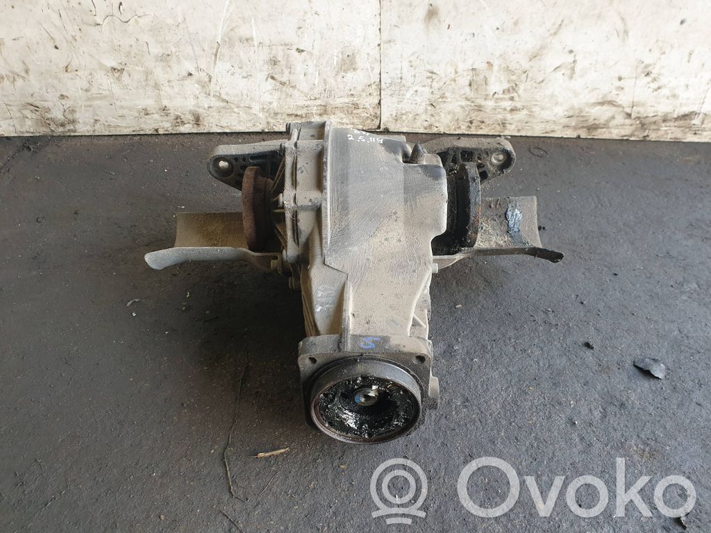 Audi A4 S4 B6 8E 8H Galinis reduktorius 