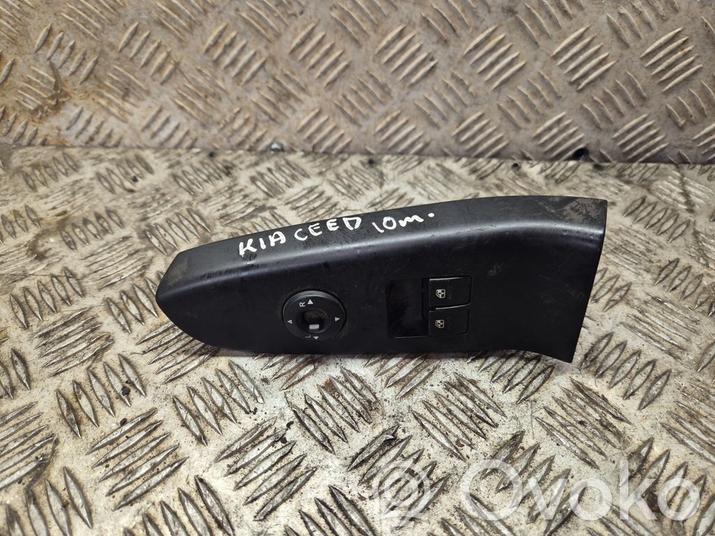 KIA Ceed Electric window control switch 