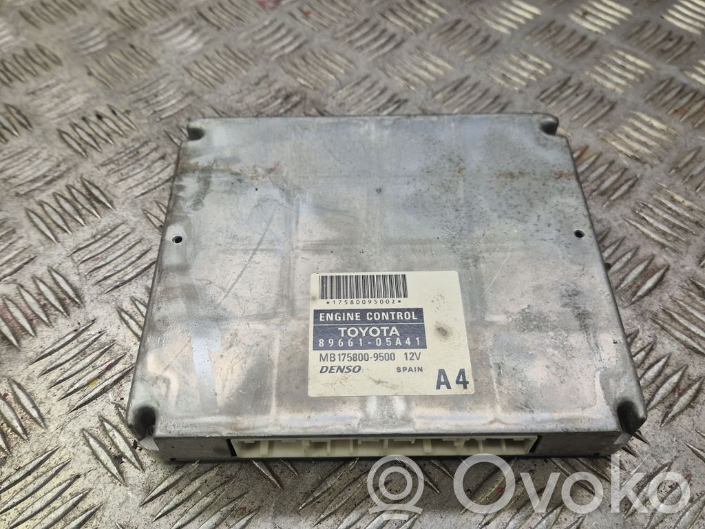Toyota Avensis T250 Engine control unit/module 