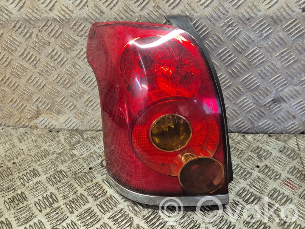 Toyota Avensis T250 Lampa tylna 