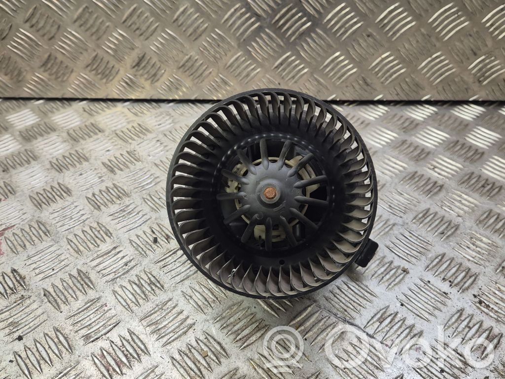 Nissan Note (E11) Mazā radiatora ventilators 