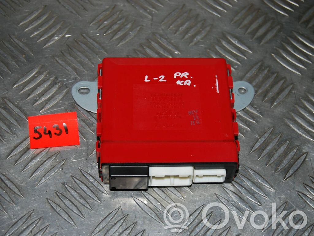 Lexus IS 220D-250-350 Wing mirror control module 