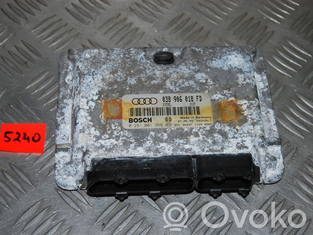 Volkswagen PASSAT B5.5 Engine control unit/module 