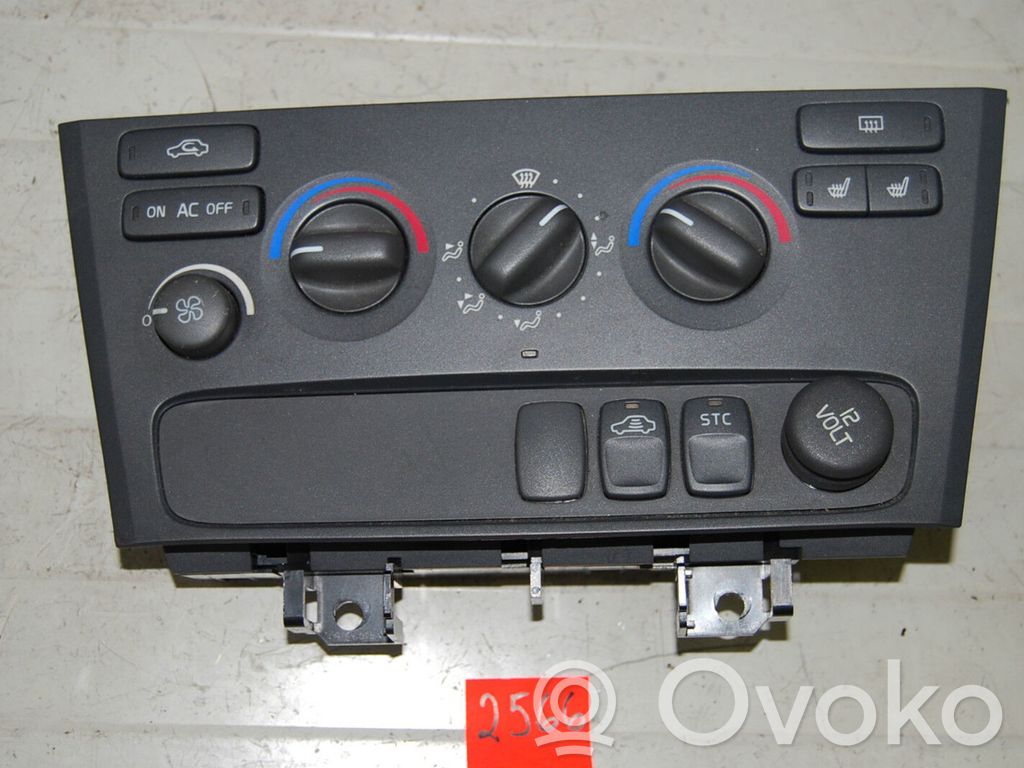 Volvo V70 Climate control unit 