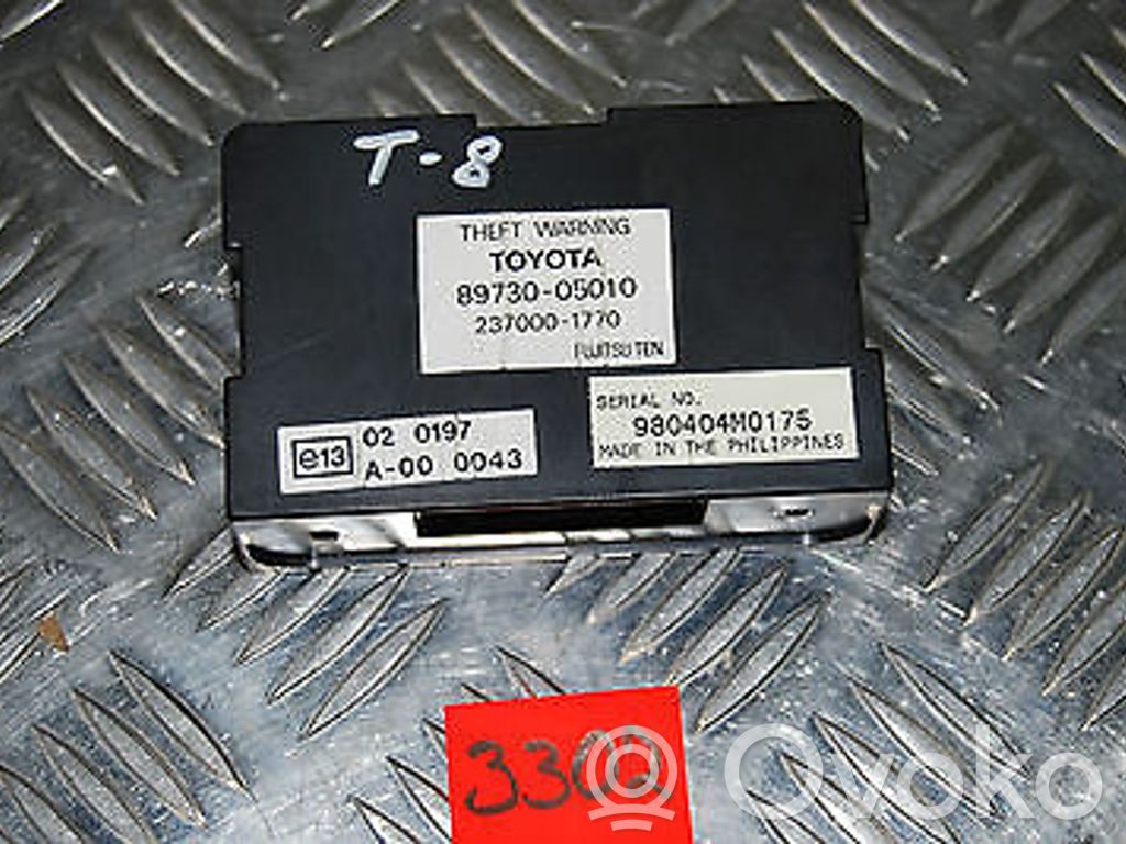 Toyota Avensis T220 Door central lock control unit/module 
