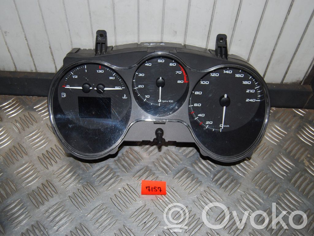 Seat Leon (1P) Speedometer (instrument cluster) 