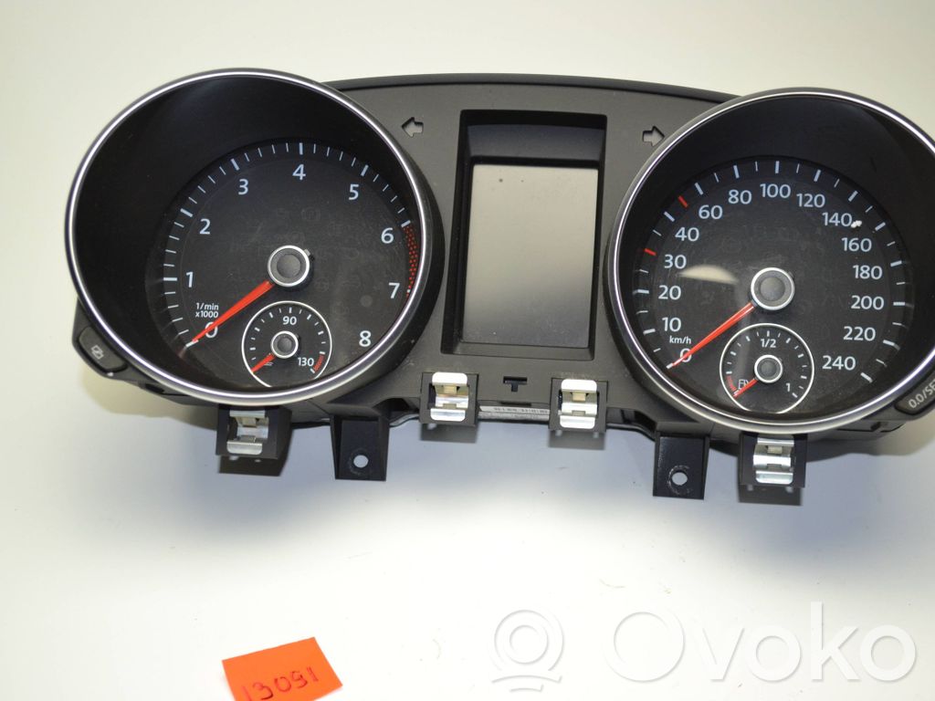 Volkswagen Golf VI Speedometer (instrument cluster) 