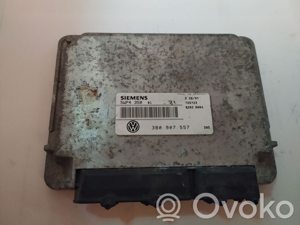 Volkswagen PASSAT B5 Engine control unit/module 