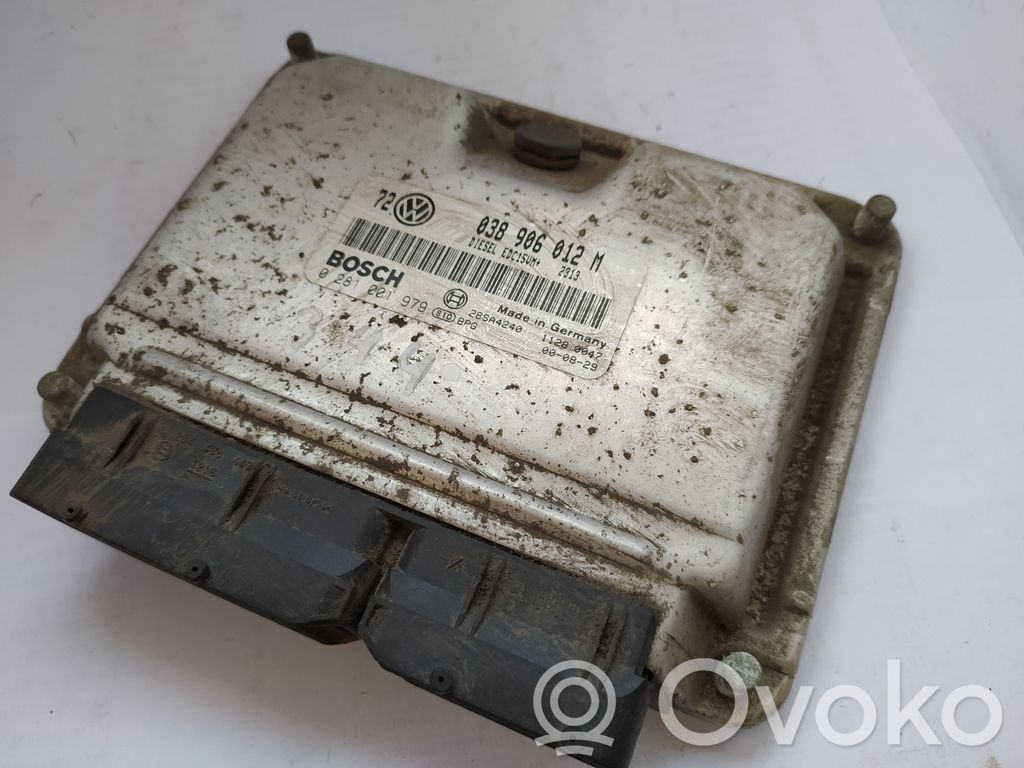 Volkswagen Golf IV Engine control unit/module 