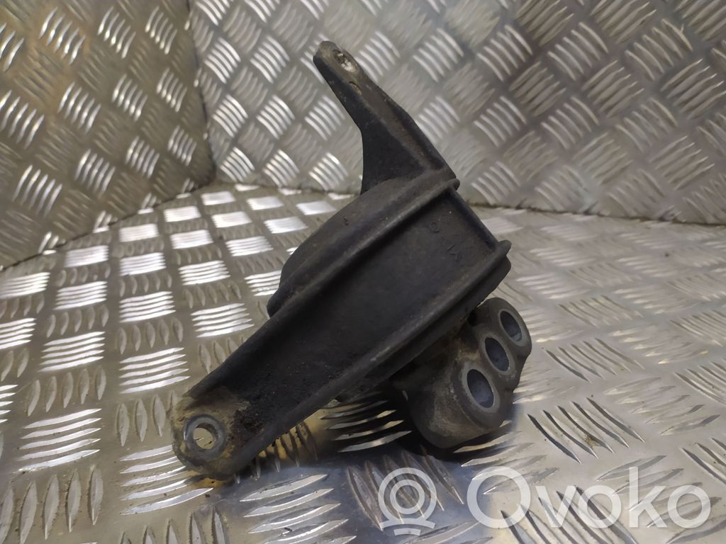 Opel Astra G Engine mount bracket 