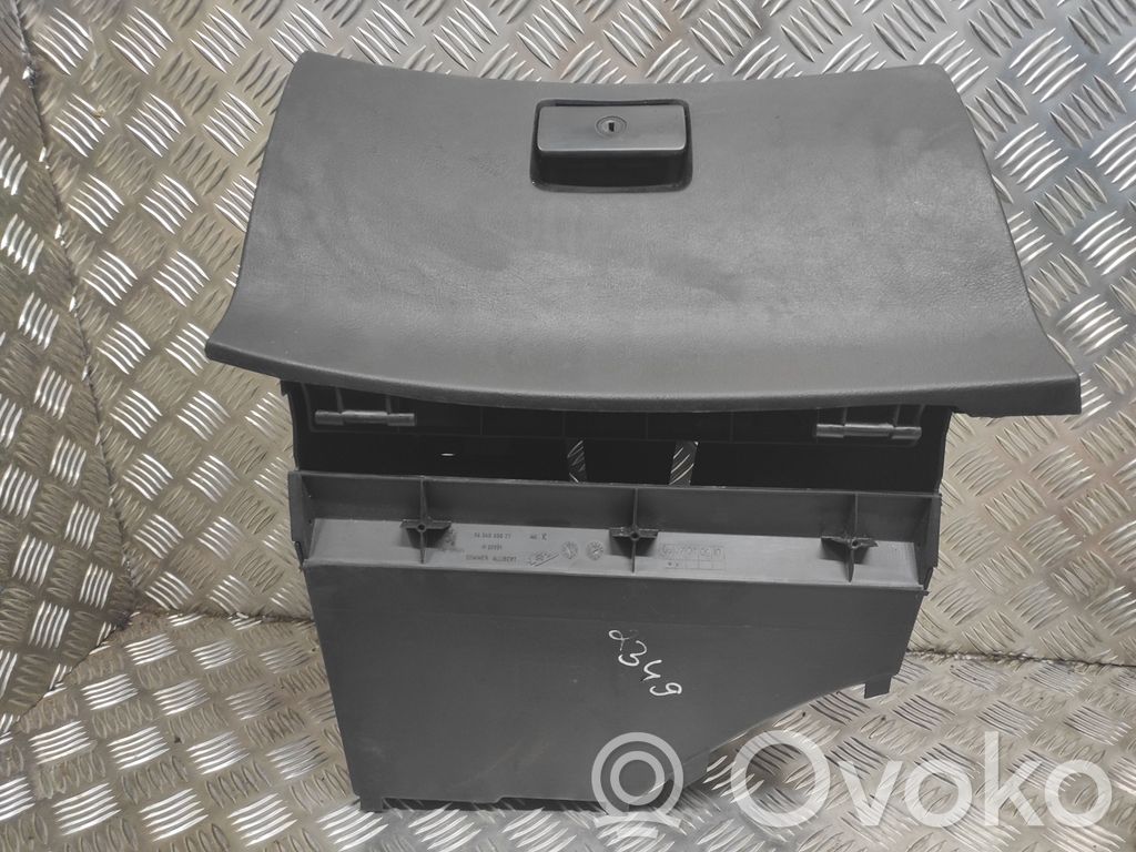 Peugeot 307 Glove box 