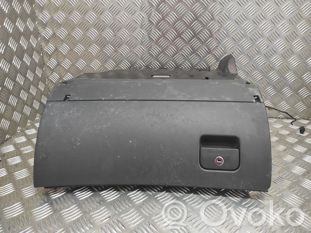 Audi A6 S6 C5 4B Glove box 