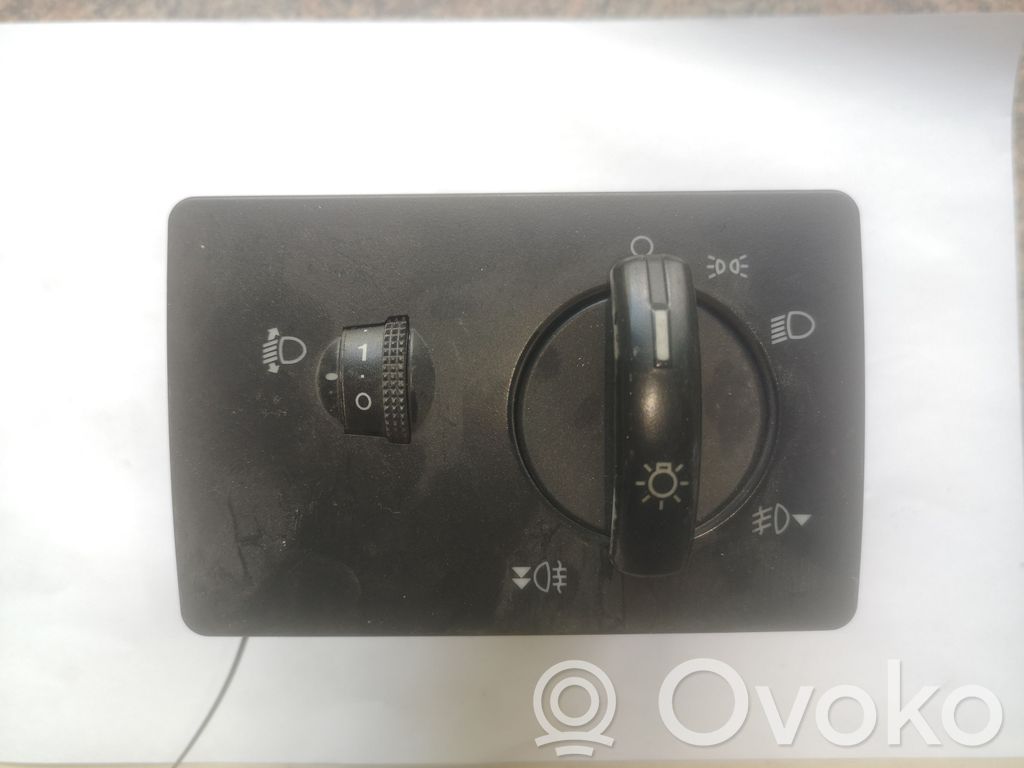 Ford Fusion Light switch 