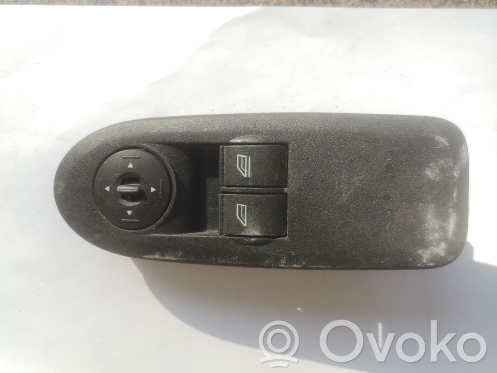 Ford Focus Electric window control switch 