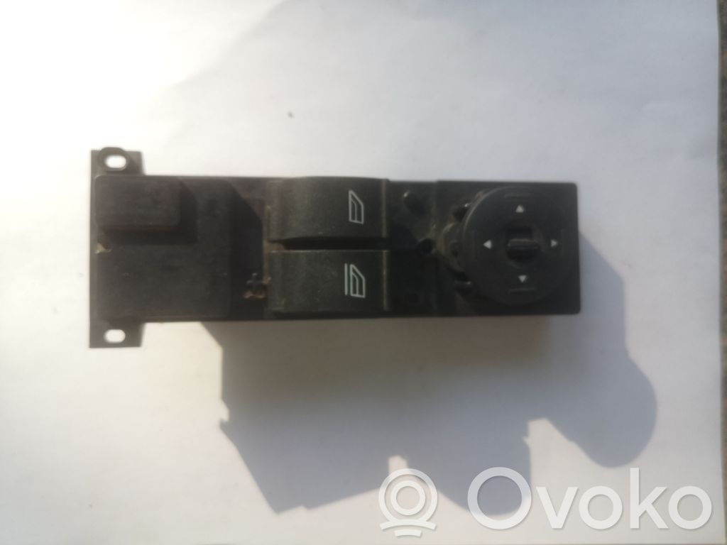 Ford Focus Electric window control switch 