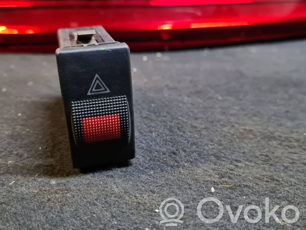 Audi A4 S4 B5 8D Hazard light switch 