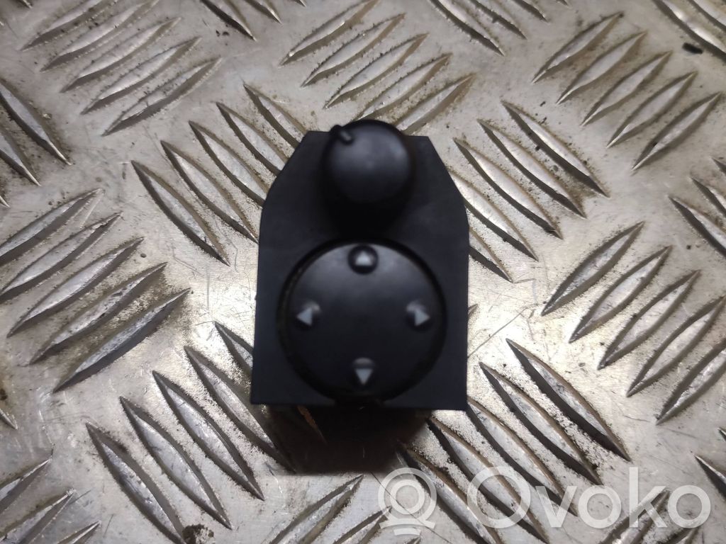 Wing mirror switch   8D0959565A,03240034