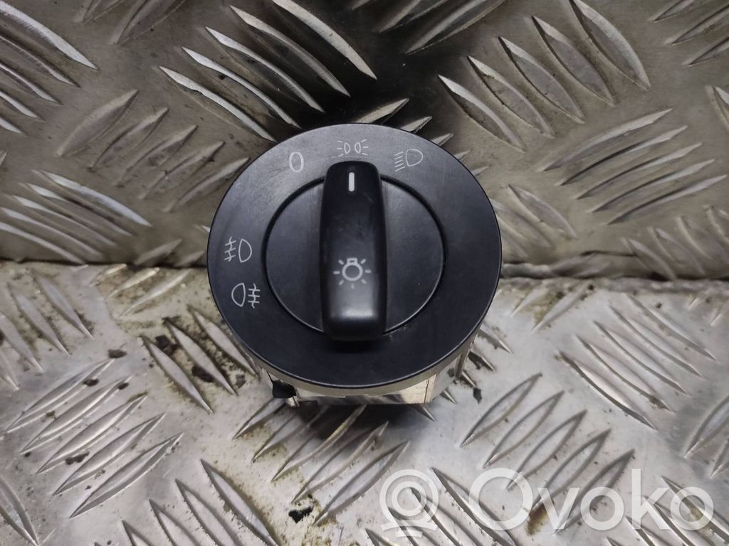 Volkswagen PASSAT B6 Light switch 