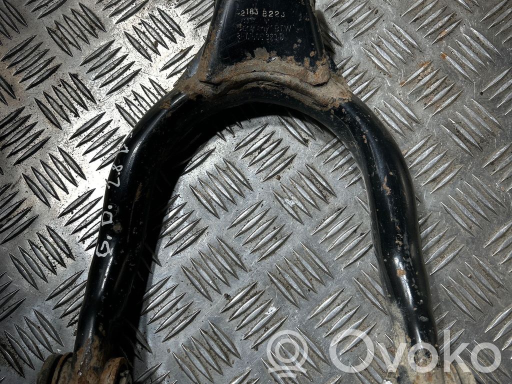 Volkswagen PASSAT B5 Querlenker Achsschenkel hinten 