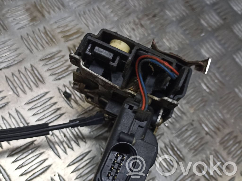 Volkswagen PASSAT B5.5 Zamek drzwi przednich 