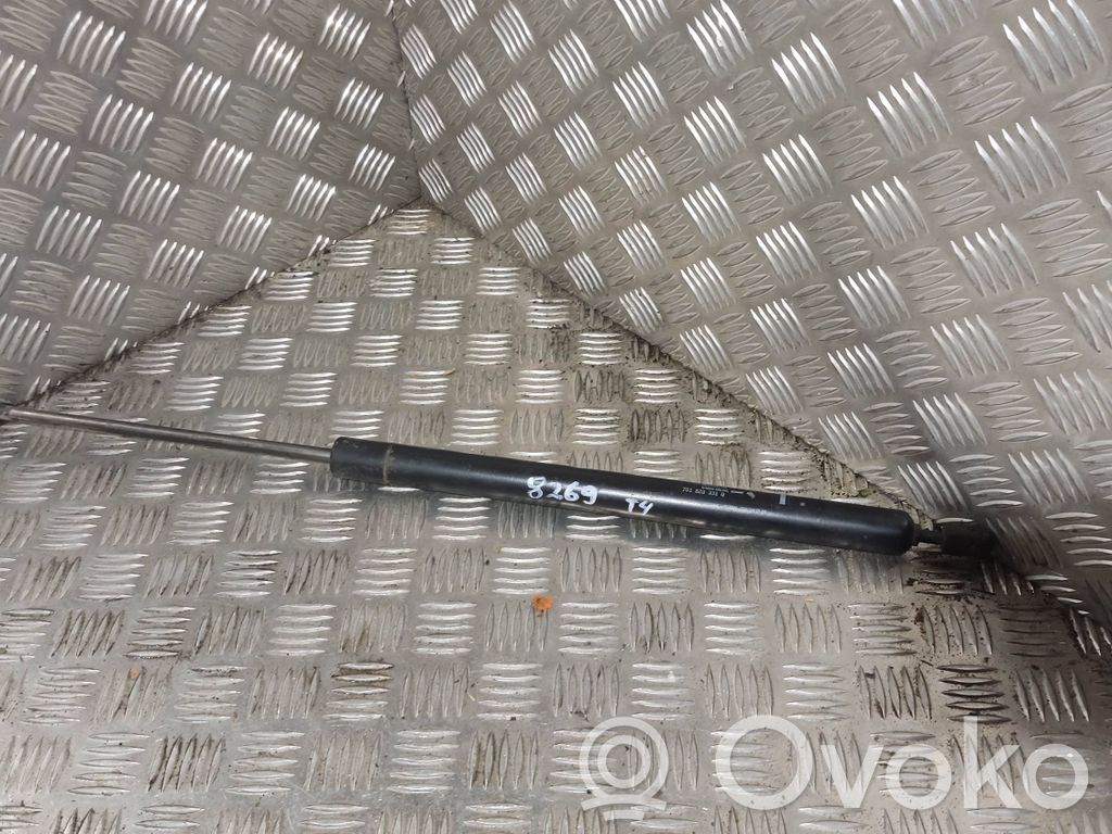 Volkswagen Transporter - Caravelle T4 Amortyzator klapy tylnej bagażnika 