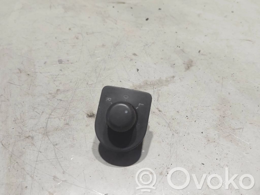 Volkswagen PASSAT B5.5 Interruptor del espejo lateral 