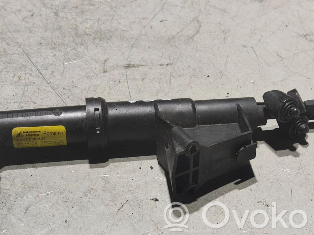 Volvo V50 Headlight washer spray nozzle 