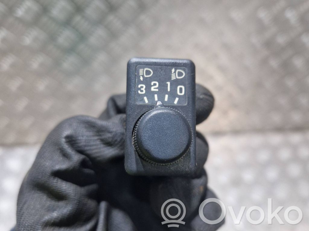 Headlight level height control switch   251900F000,00696900