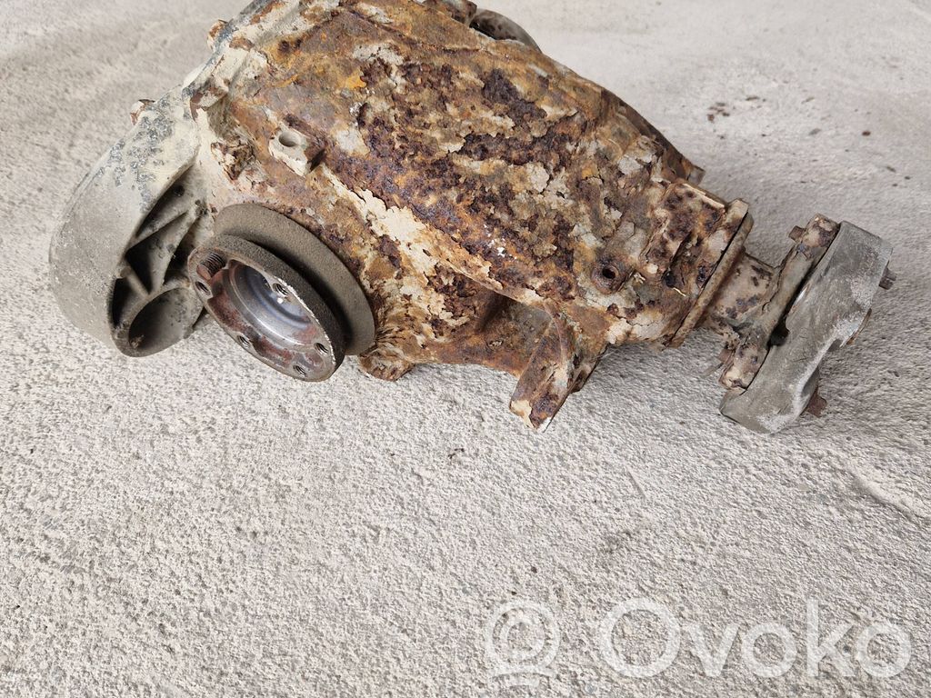 BMW 3 E90 E91 Aizmugurējais reduktors 