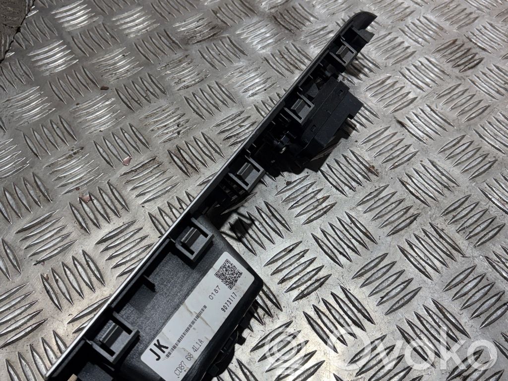 Mazda 5 Electric window control switch 