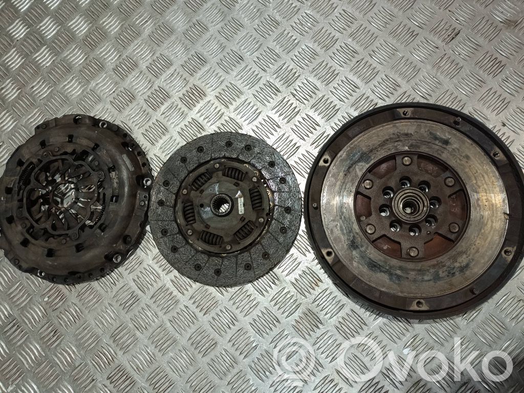 Audi A4 S4 B6 8E 8H Sprzęgło / Komplet 