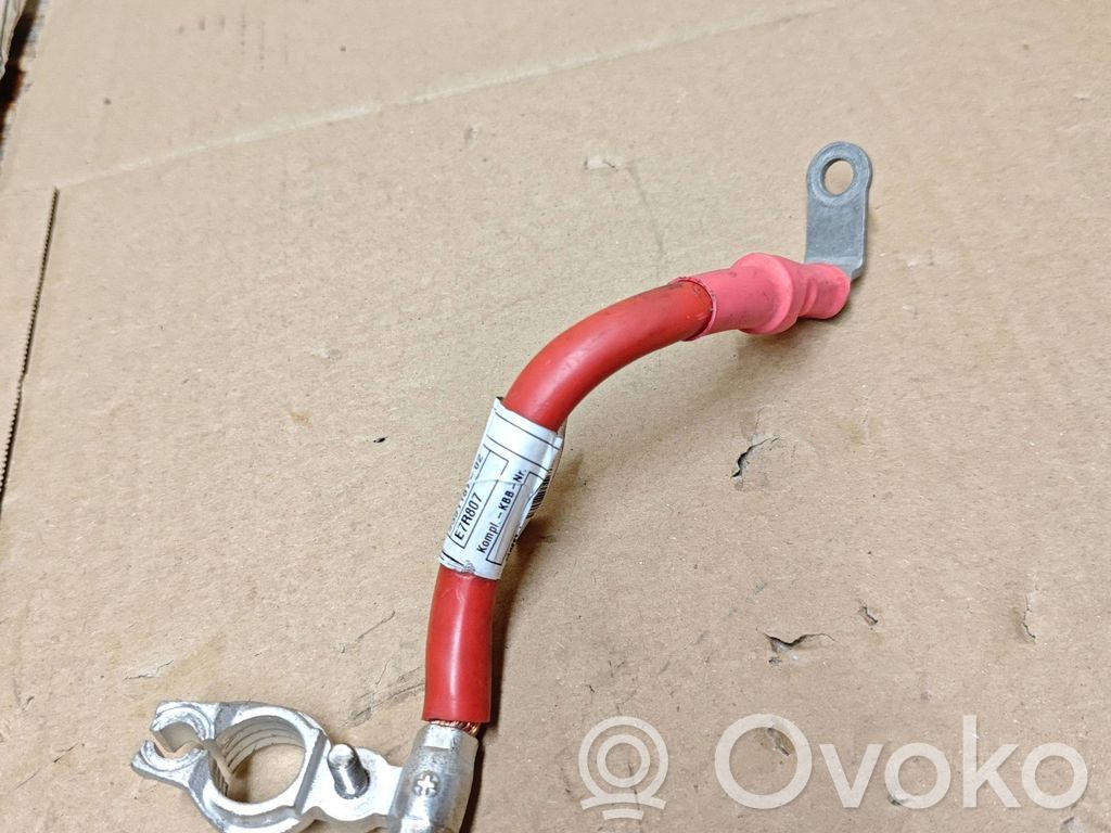 BMW 5 G30 G31 G38 Pluskaapeli (akku) 