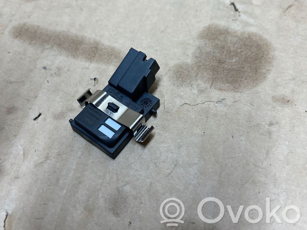 Opel Corsa F Rain sensor 