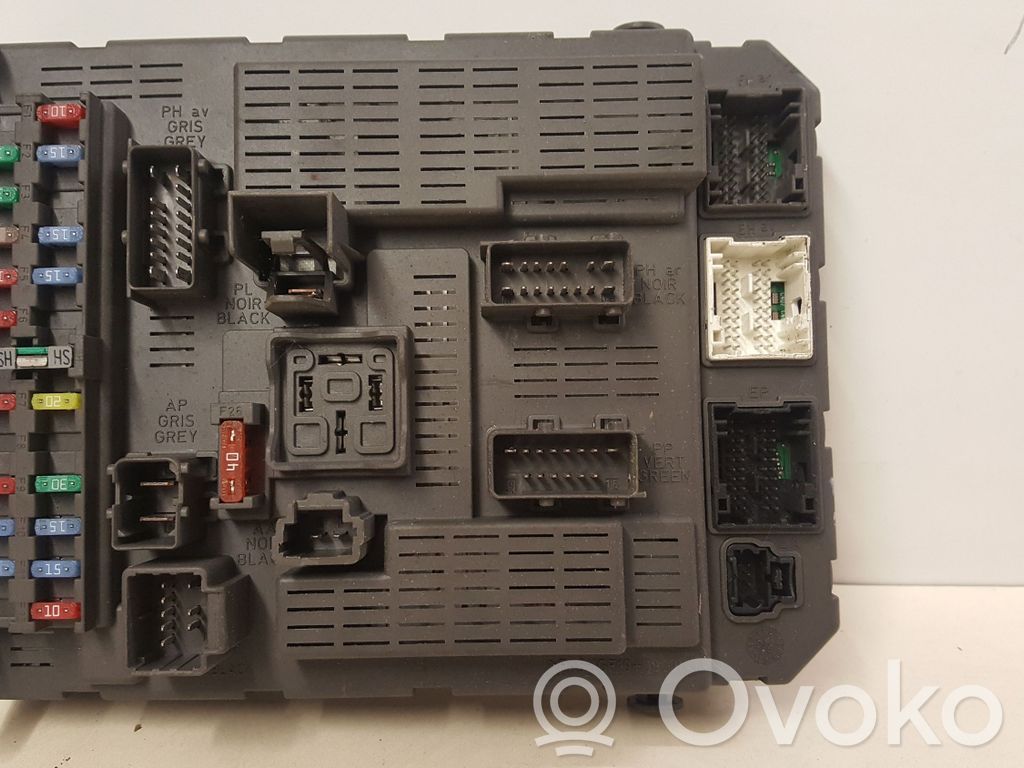 Citroen C8 Mukavuusmoduuli 