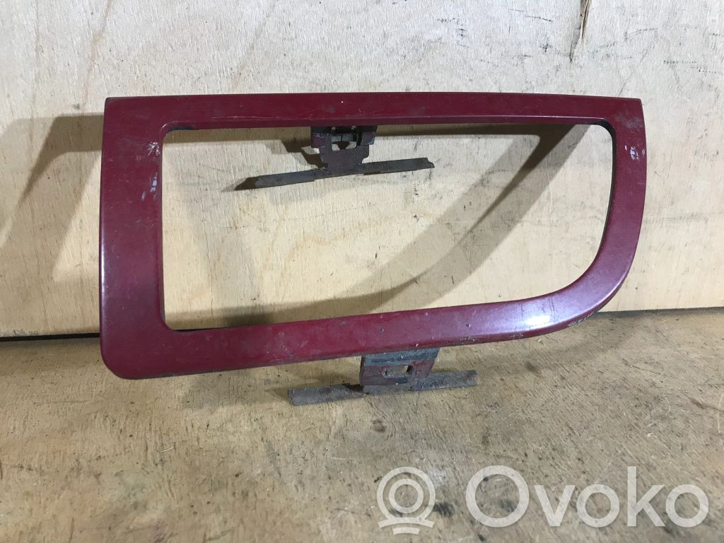 Citroen Xantia Etusumuvalon ritilä 
