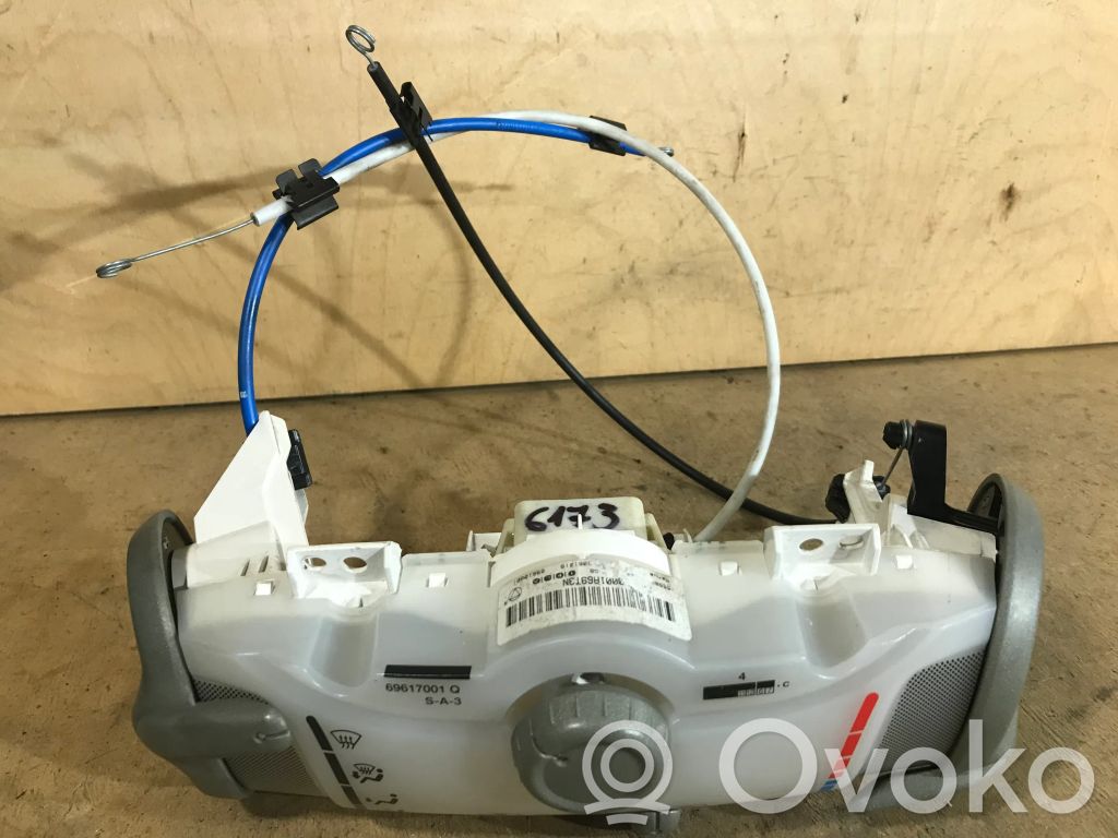 Citroen C1 Climate control unit 