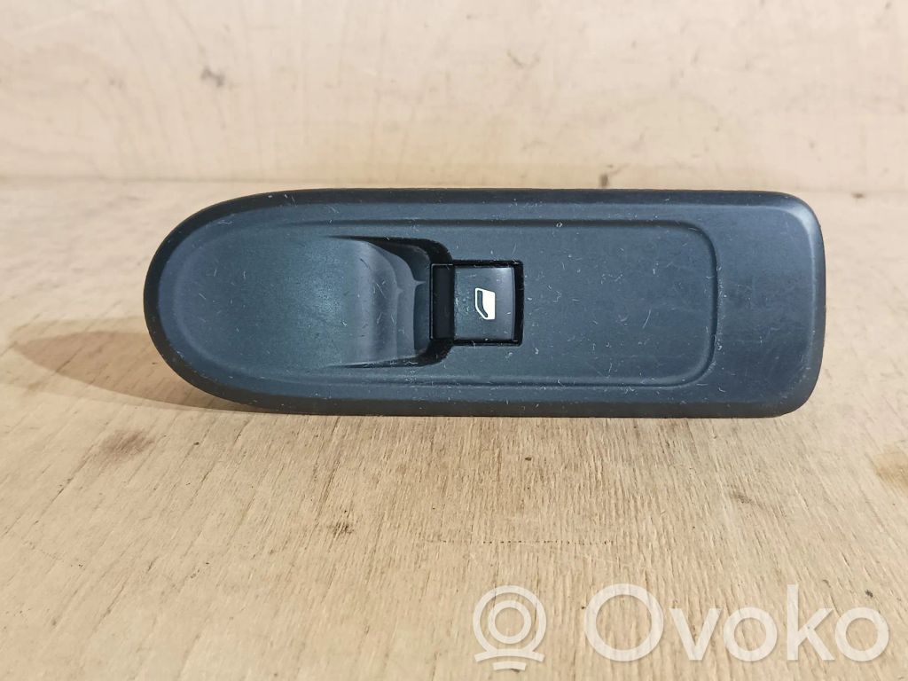 Electric window control switch   96661102XT,53269815,11688,42358