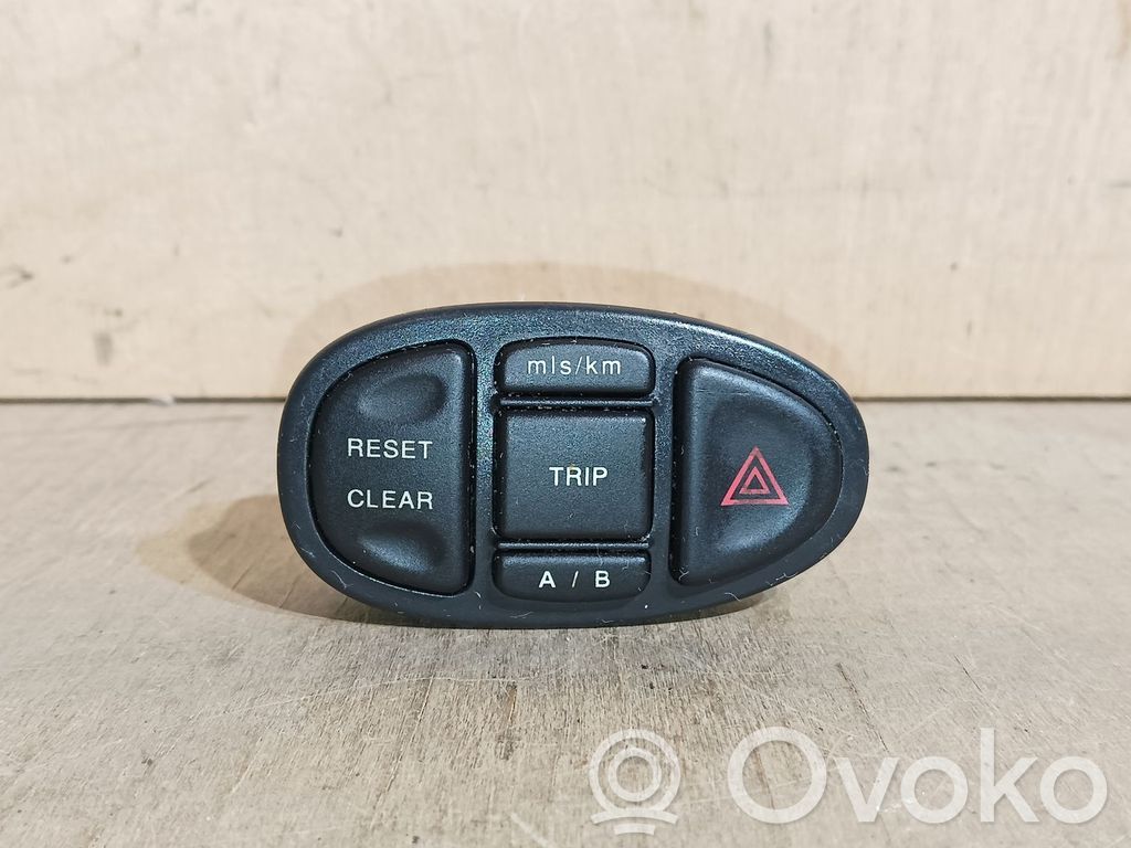 Jaguar S-Type Hazard light switch 
