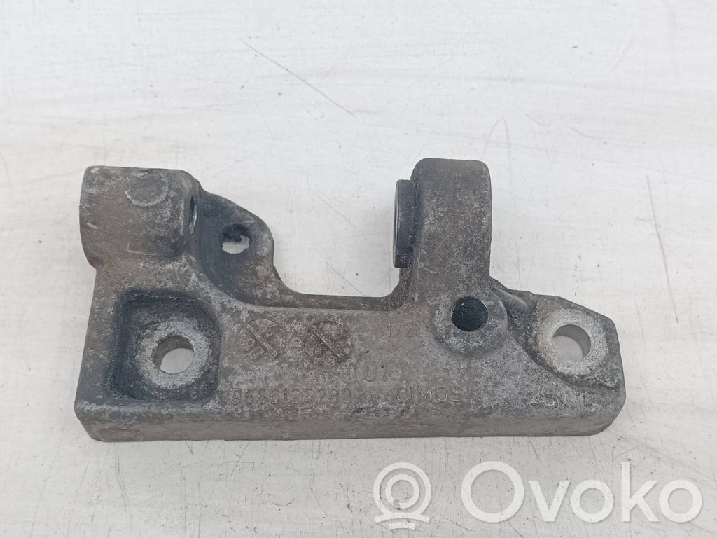 Peugeot 207 Generator/alternator bracket 
