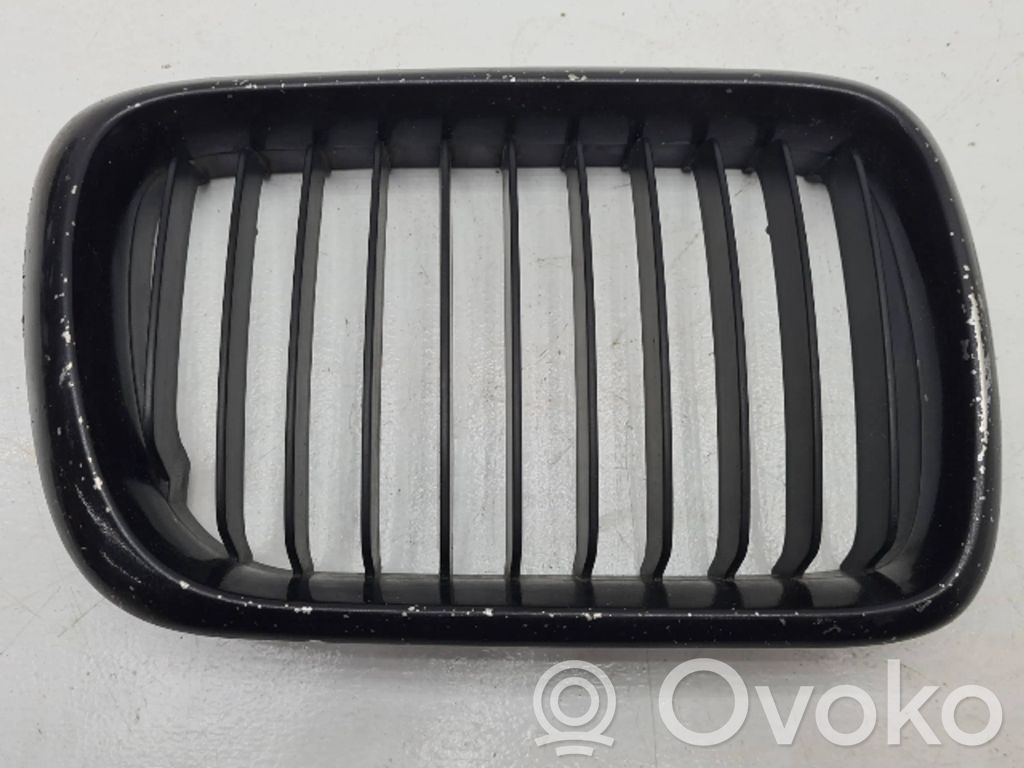 BMW 3 E36 Front grill 