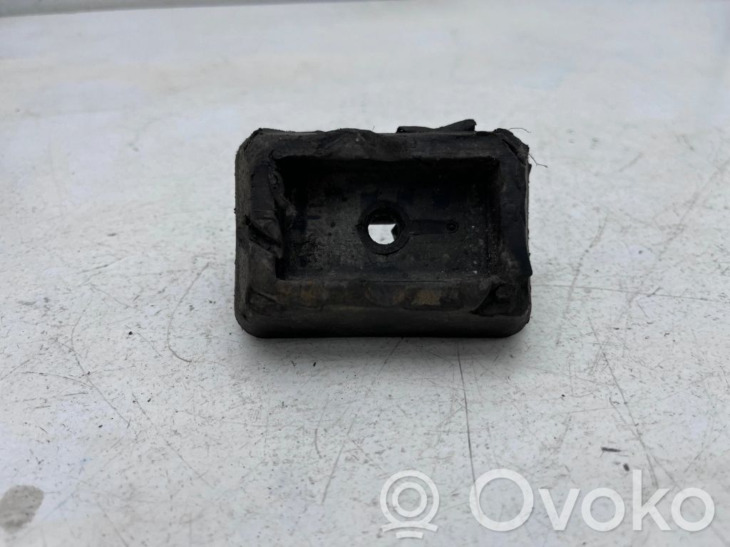 BMW X3 E83 Jacking socket point 